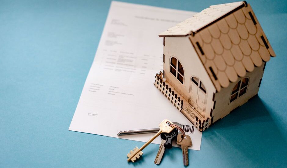 Bỏ công chứng mua bán nhà đất, lá chắn pháp lý nào sẽ thay thế ?