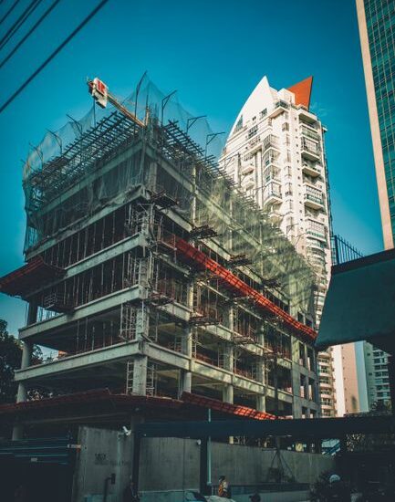 Chính phủ Đẩy Mạnh Tháo Gỡ Vướng Mắc Pháp Lý, Tạo Lực Đẩy Mới Cho Thị Trường Bất Động Sản